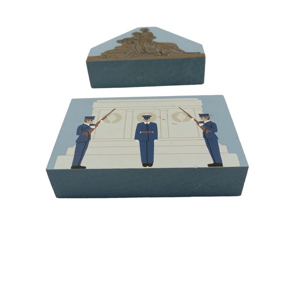 Cat's Meow Village Vietnam Women's Memorial 282 and Tomb of Unknowns #278 Signed - Picture 3 of 8